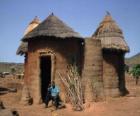 Koutammakou - Οικόπεδο της Batammariba αξιοσημείωτη πύργο λάσπη των οποίων τα σπίτια (Takienta) έχουν έρθει να θεωρηθεί ως ένα σύμβολο του Τόγκο